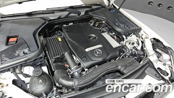 Mercedes-Benz E-Class 2021, фото 6
