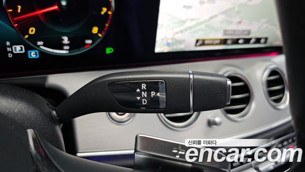 Mercedes-Benz E-Class 2021, фото 12