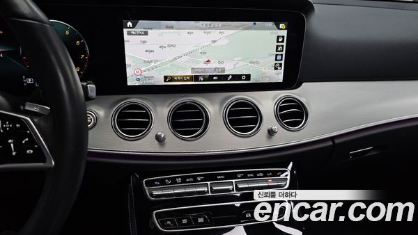 Mercedes-Benz E-Class 2021, фото 19