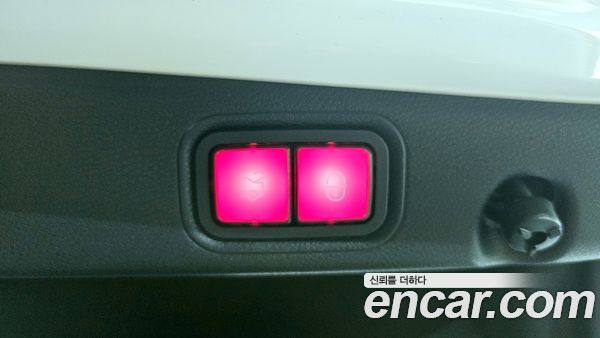Mercedes-Benz E-Class 2021, фото 32