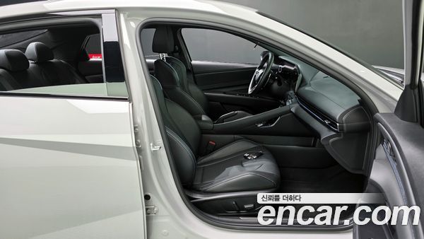Hyundai Elantra 2022, фото 11