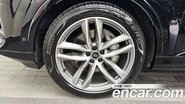 Audi Q7 2025, фото 5