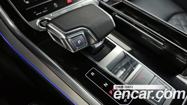 Audi Q7 2025, фото 12