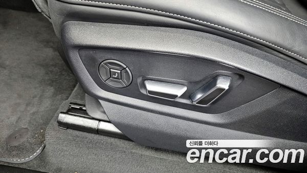 Audi Q7 2025, фото 32