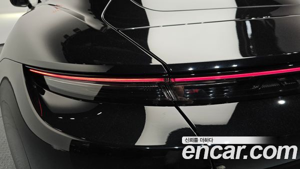 Porsche Taycan 2022, фото 9