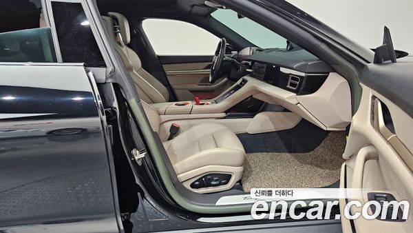 Porsche Taycan 2022, фото 16