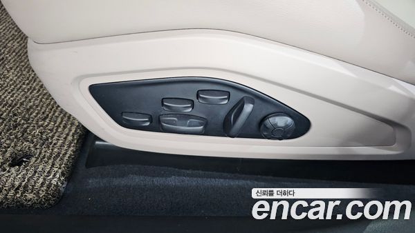 Porsche Taycan 2022, фото 31