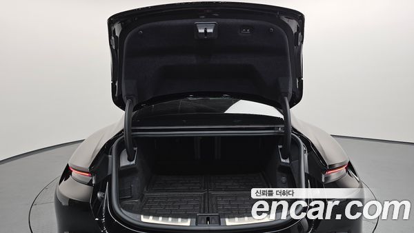 Porsche Taycan 2022, фото 32
