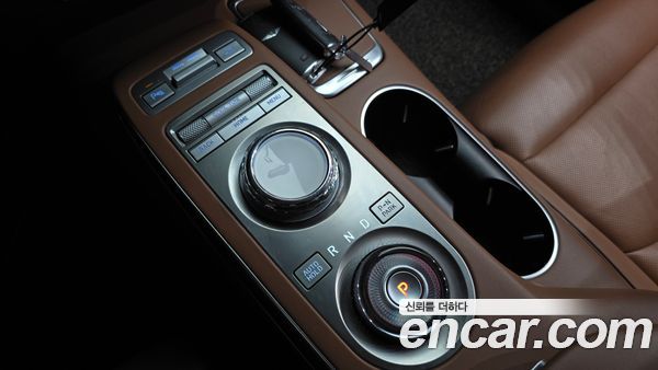 Genesis GV70 2021, фото 11