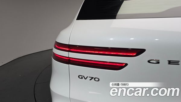 Genesis GV70 2021, фото 8