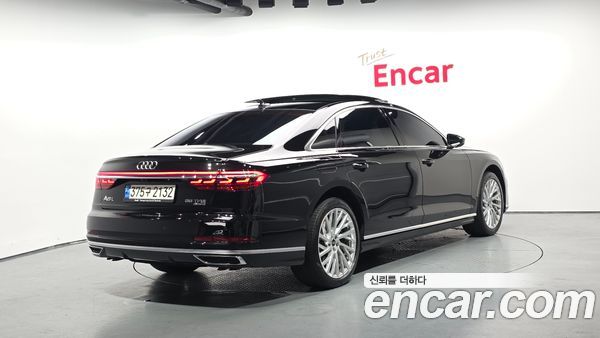 Audi A8 2021, фото 2