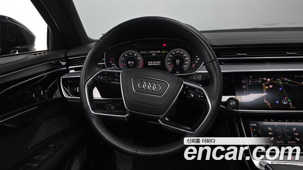 Audi A8 2021, фото 19