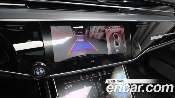 Audi A8 2021, фото 21