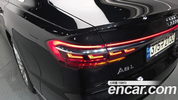 Audi A8 2021, фото 9