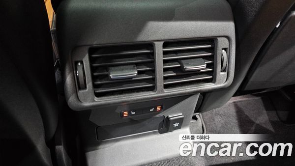 Land Rover Range Rover Velar 2021, фото 30