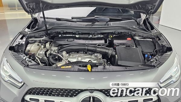 Mercedes-Benz GLA 2023, фото 6