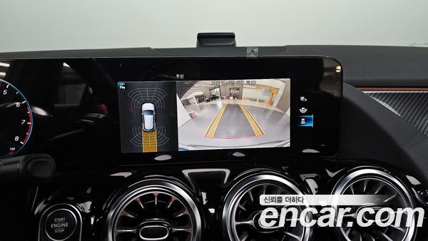 Mercedes-Benz GLA 2023, фото 20