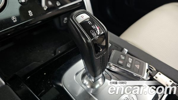 Land Rover Discovery Sport 2022, фото 12