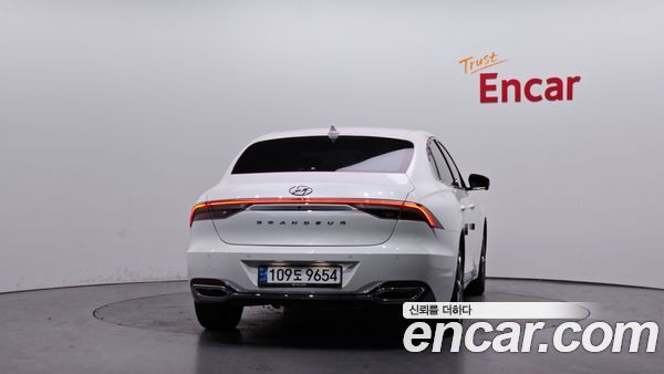 Hyundai Grandeur 2022, фото 4