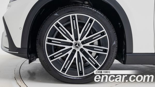 Mercedes-Benz EQE 2025, фото 5