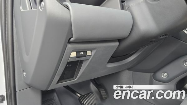 Land Rover Defender 2024, фото 31