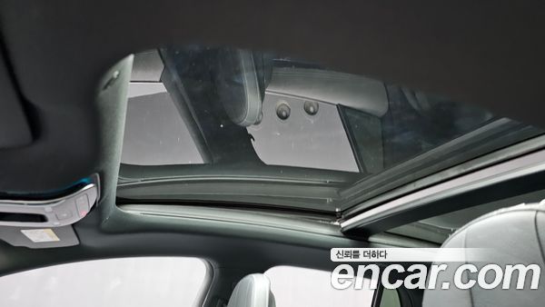 Mercedes-Benz EQE 2023, фото 17