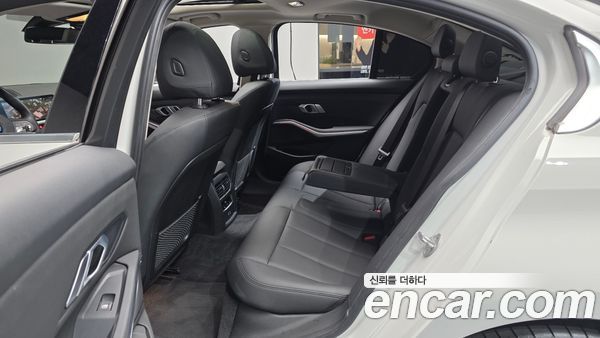 BMW 3 Series 2021, фото 15