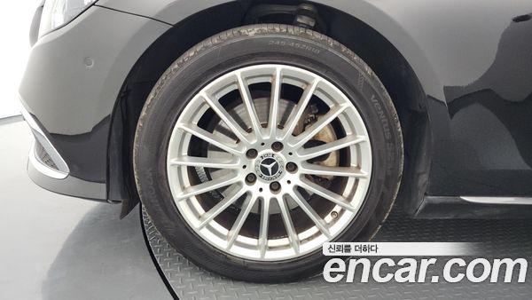 Mercedes-Benz E-Class 2021, фото 5