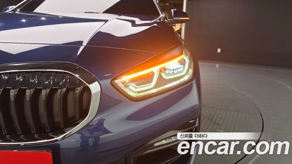 BMW 1 Series 2023, фото 8