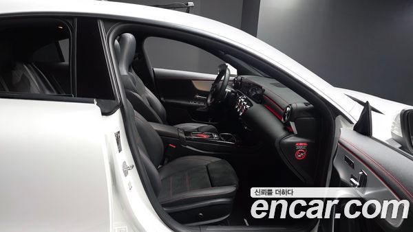 Mercedes-Benz CLA 2025, фото 16