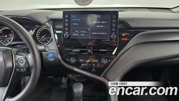 Toyota Camry 2023, фото 31