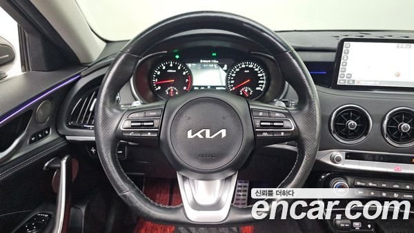Kia Stinger 2022, фото 14