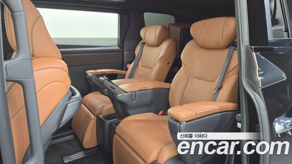Toyota Alphard 2024, фото 26