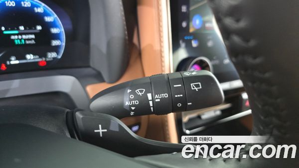Toyota Alphard 2024, фото 30