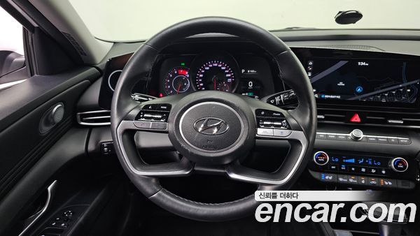 Hyundai Elantra 2023, фото 14