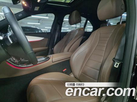 Mercedes-Benz E-Class 2021, фото 9