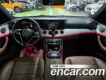 Mercedes-Benz E-Class 2021, фото 11