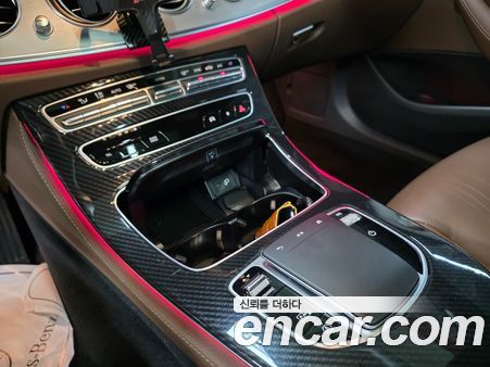 Mercedes-Benz E-Class 2021, фото 16