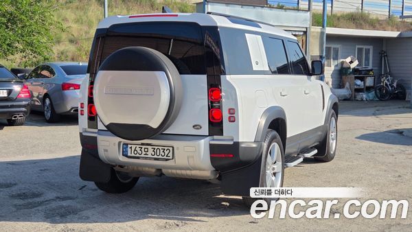 Land Rover Defender 2022, фото 2