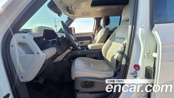 Land Rover Defender 2022, фото 10
