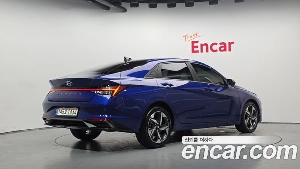 Hyundai Elantra 2021, фото 2