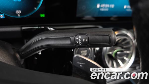 Mercedes-Benz EQA 2022, фото 12