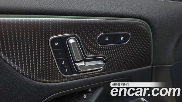 Mercedes-Benz EQA 2022, фото 30