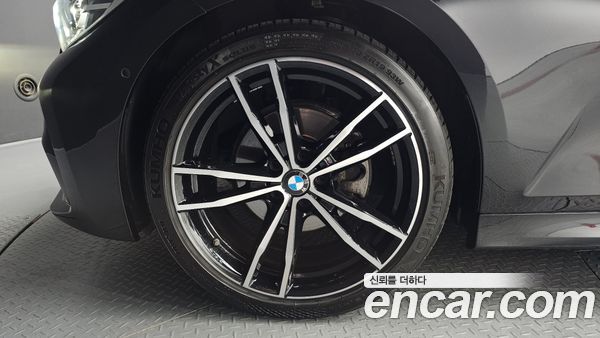 BMW 3 Series 2021, фото 5