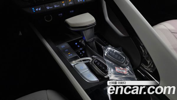 Hyundai Elantra 2021, фото 12