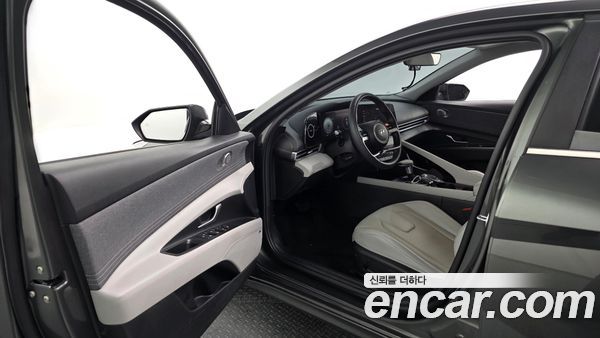 Hyundai Elantra 2021, фото 13