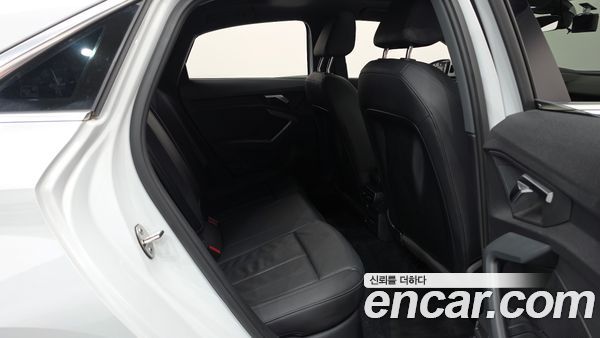 Audi A3 2023, фото 17