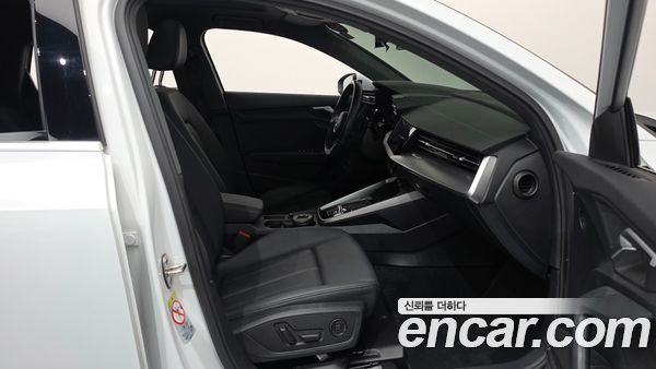 Audi A3 2023, фото 16