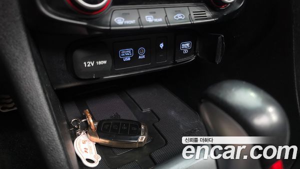 Hyundai Veloster 2020, фото 16