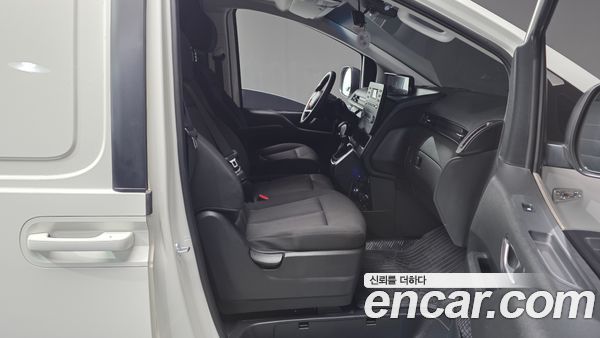 Hyundai Staria 2022, фото 16